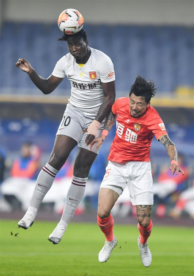 华夏幸福客场不敌恒大，落后一些