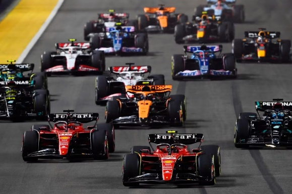 开云APP-哈斯车队横扫红牛二队,汉密尔顿高光表现