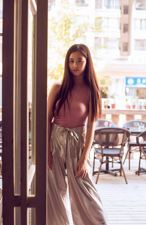 克莱的东方试炼,当舞台聚光灯下,上海滩的篮球心跳强压麦迪逊