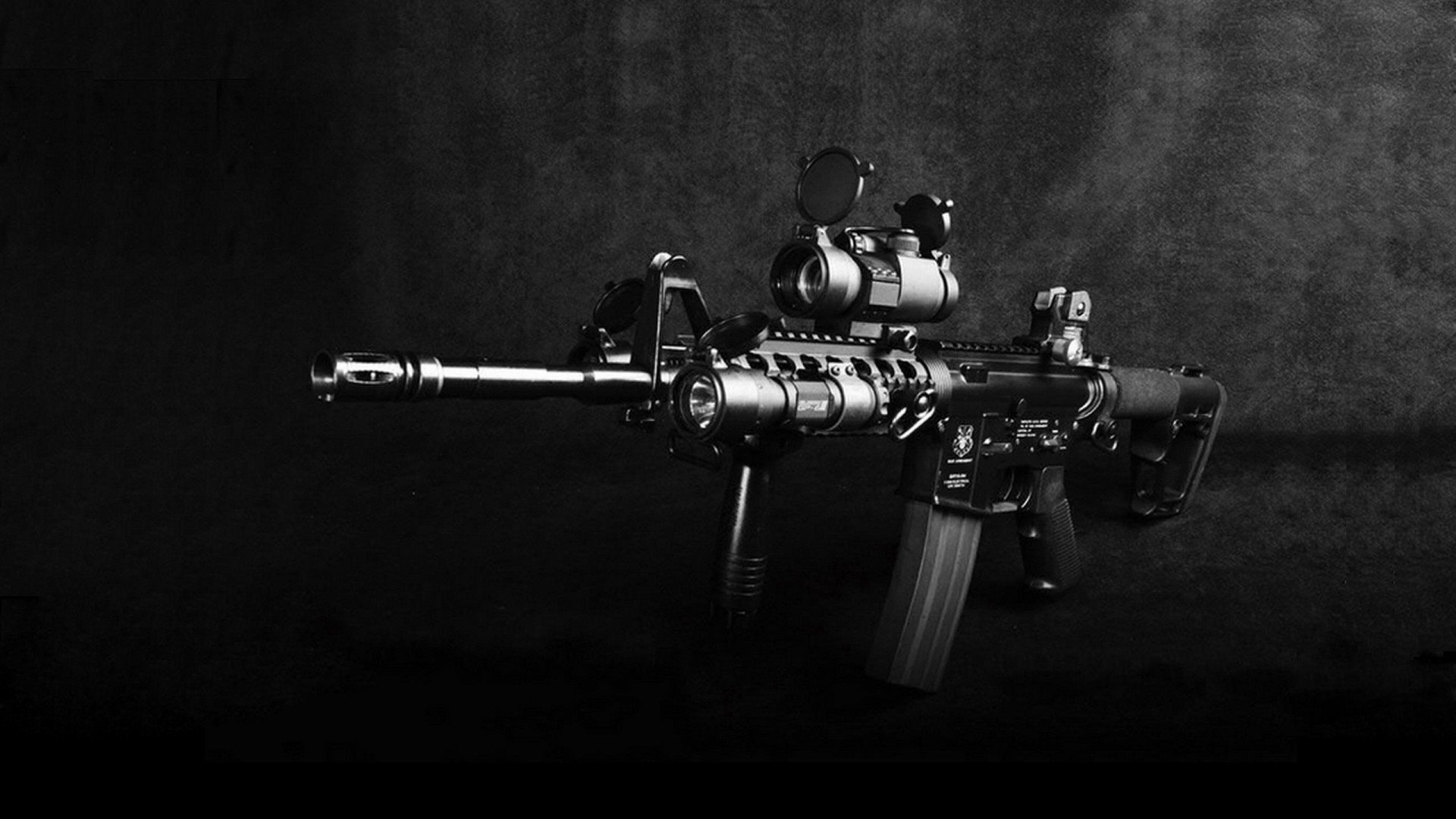 双重战场上的压制艺术，从绿茵场到硬木地板的征服哲学