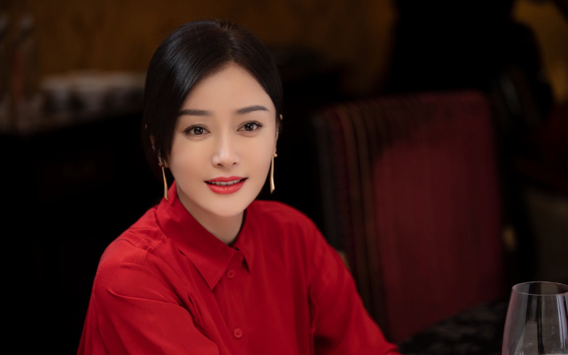 开云体育app-极北之光,莱万多夫斯基导演惊天逆转,芬兰在2026世界杯G组焦点战中击碎日本