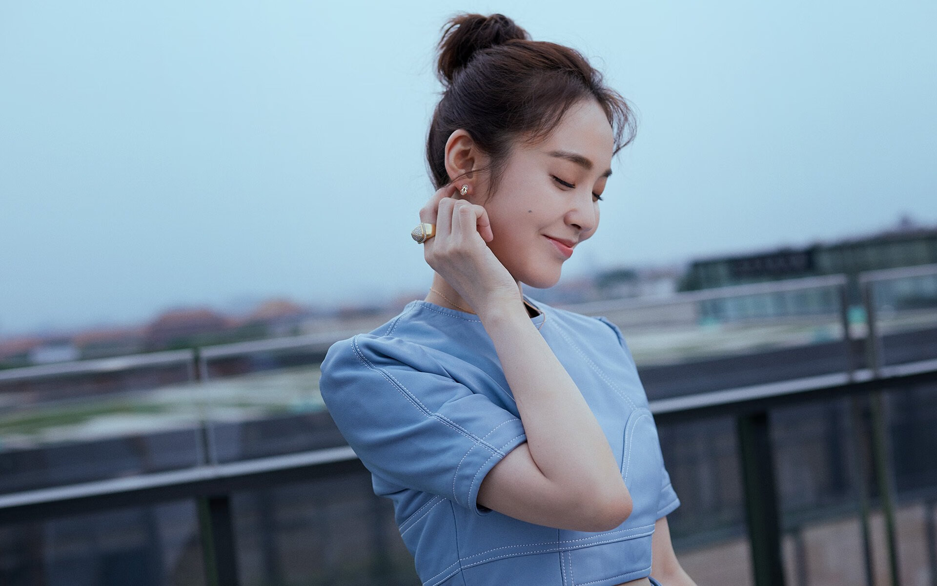 1.致命一击的独白,当横扫成为史诗的注脚 强调奥斯梅恩的瞬间与比赛格局的反差